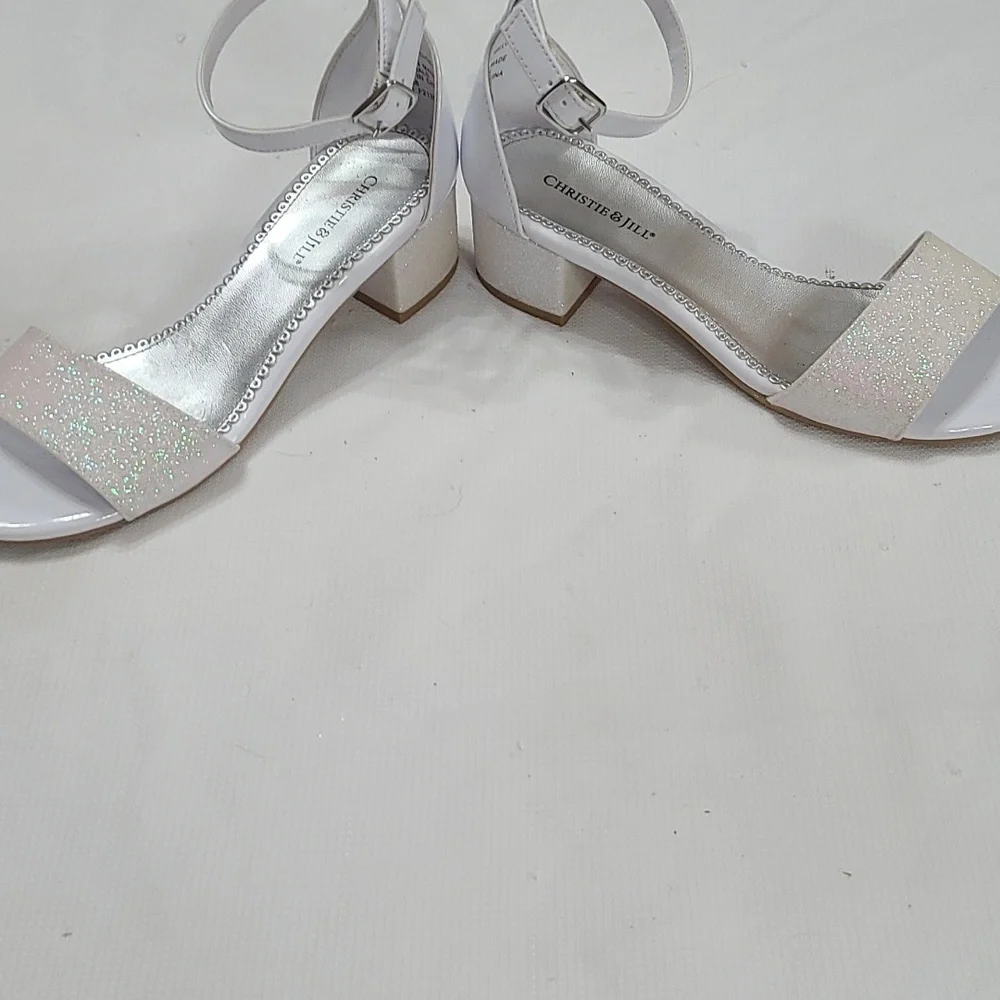 Christie&Jill Girls Sandals White Iridescent Glittery Ankle Strap‎ Heel Sz 4 EUC